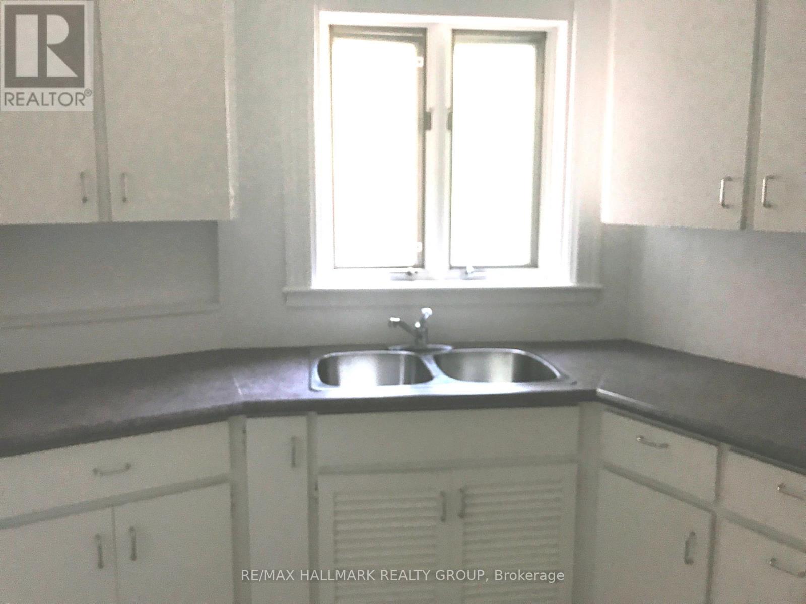 6 - 421 Lisgar Street, Ottawa, Ontario  K1R 5G9 - Photo 6 - X12505462