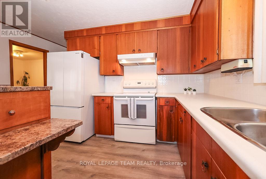 476 Bousquet Avenue, Cornwall, Ontario  K6H 3A4 - Photo 18 - X12505466