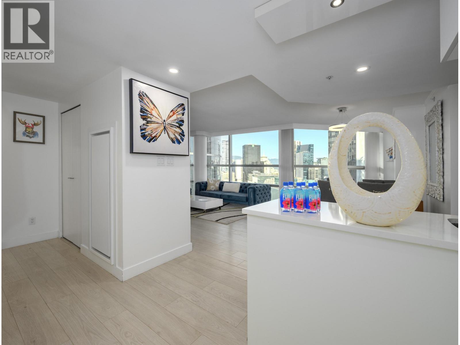 2005 1050 Burrard Street, Vancouver, British Columbia  V6Z 2R9 - Photo 5 - R3064245