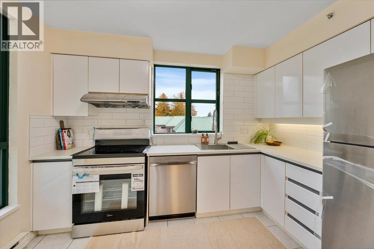 506 3071 Glen Drive, Coquitlam, British Columbia  V3B 2P8 - Photo 15 - R3064254