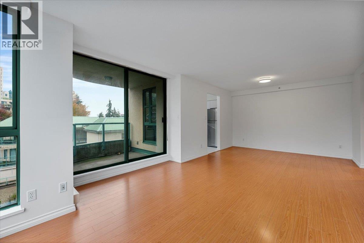 506 3071 Glen Drive, Coquitlam, British Columbia  V3B 2P8 - Photo 4 - R3064254