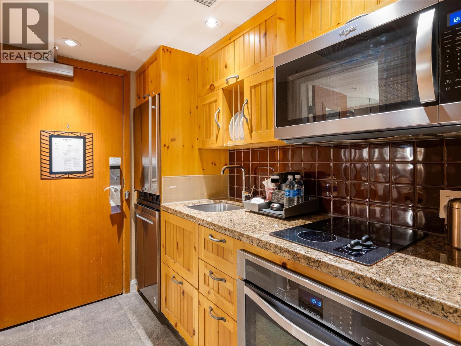 874 4090 Whistler Way, Whistler, British Columbia  V8E 1J3 - Photo 2 - R3063701