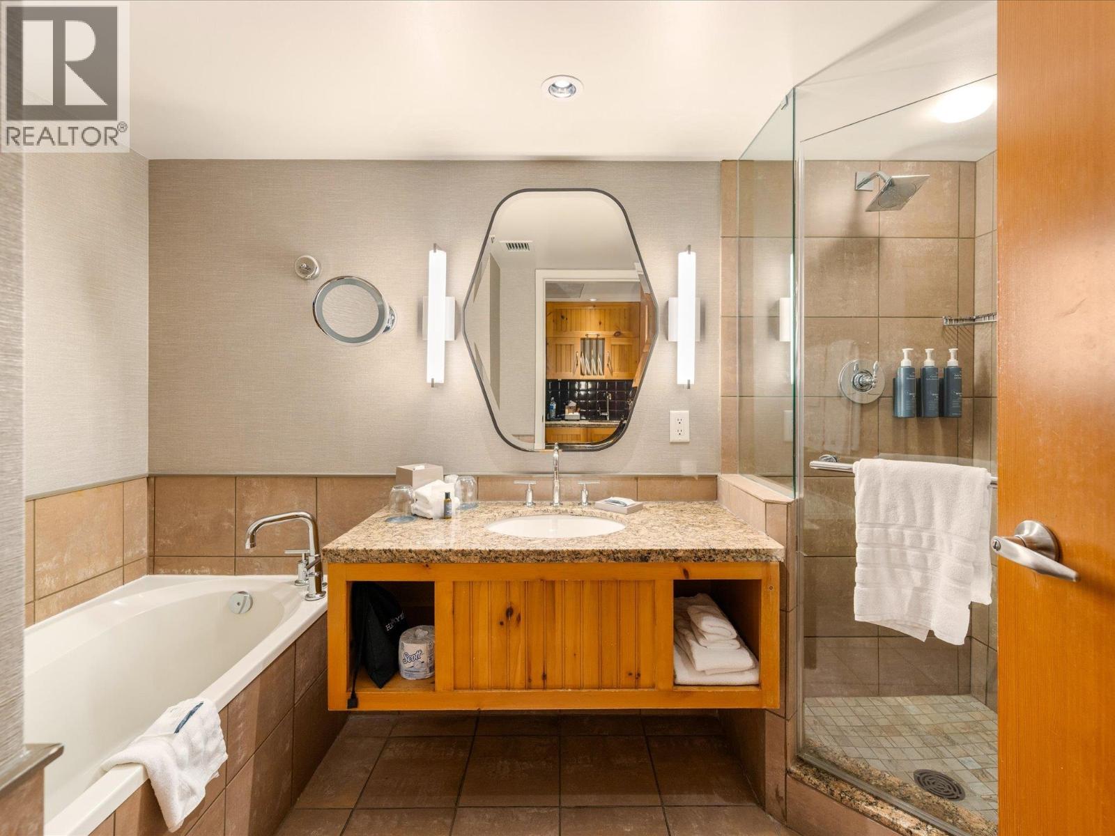 874 4090 Whistler Way, Whistler, British Columbia  V8E 1J3 - Photo 13 - R3063701