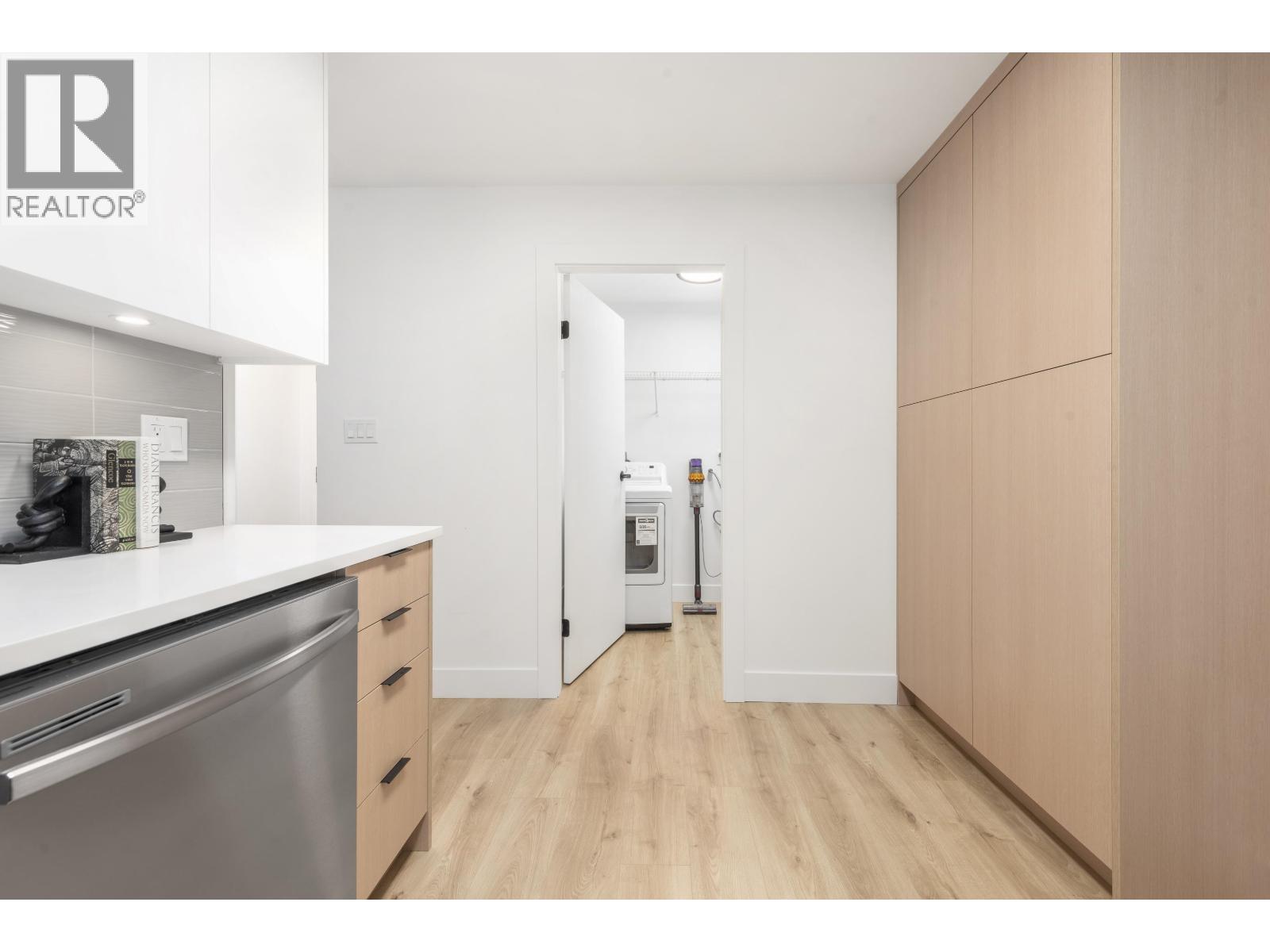 111 5350 Victory Street, Burnaby, British Columbia  V5J 1T1 - Photo 13 - R3064228