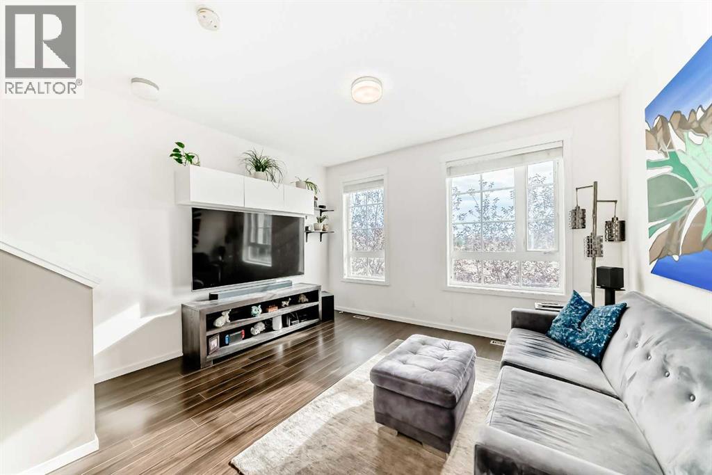 227 Copperpond Common Se, Calgary, Alberta  T2Z 1G5 - Photo 15 - A2266462