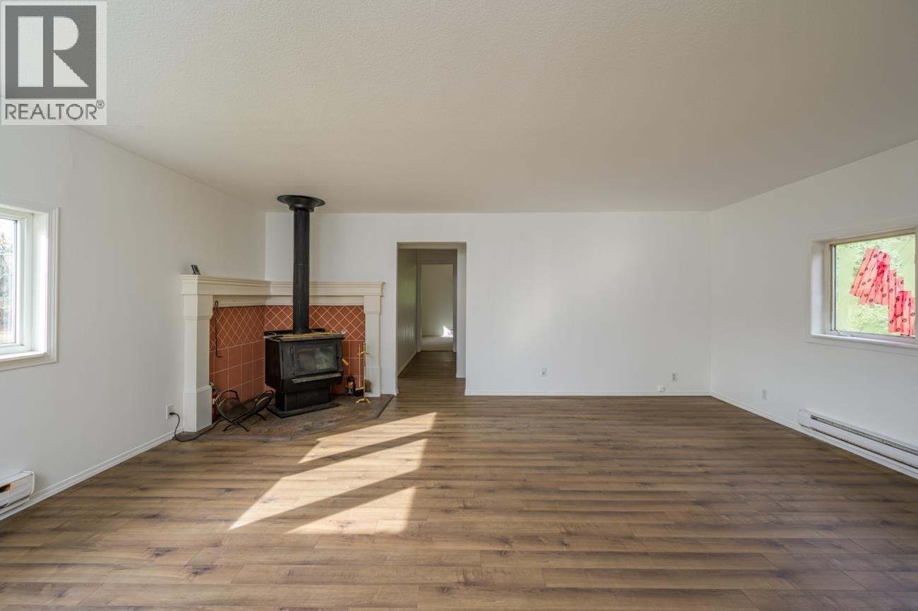 8080 Edric Road, Prince George, British Columbia  V2K 5X4 - Photo 9 - R3064295