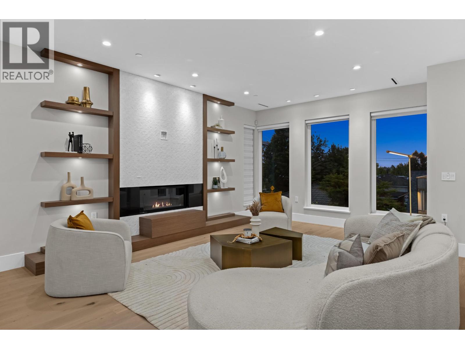 3279 Vimy Crescent, Vancouver, British Columbia V5M 4B5 - Photo 2 - R3064263