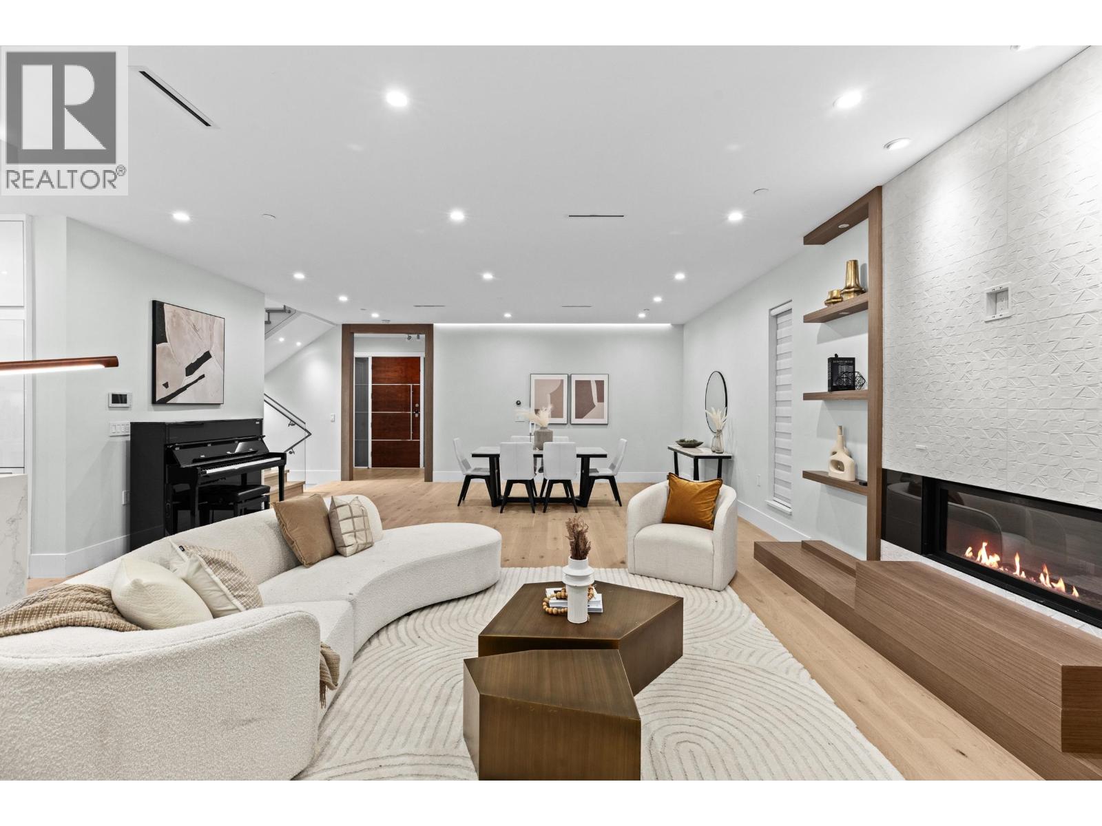 3279 Vimy Crescent, Vancouver, British Columbia V5M 4B5 - Photo 4 - R3064263