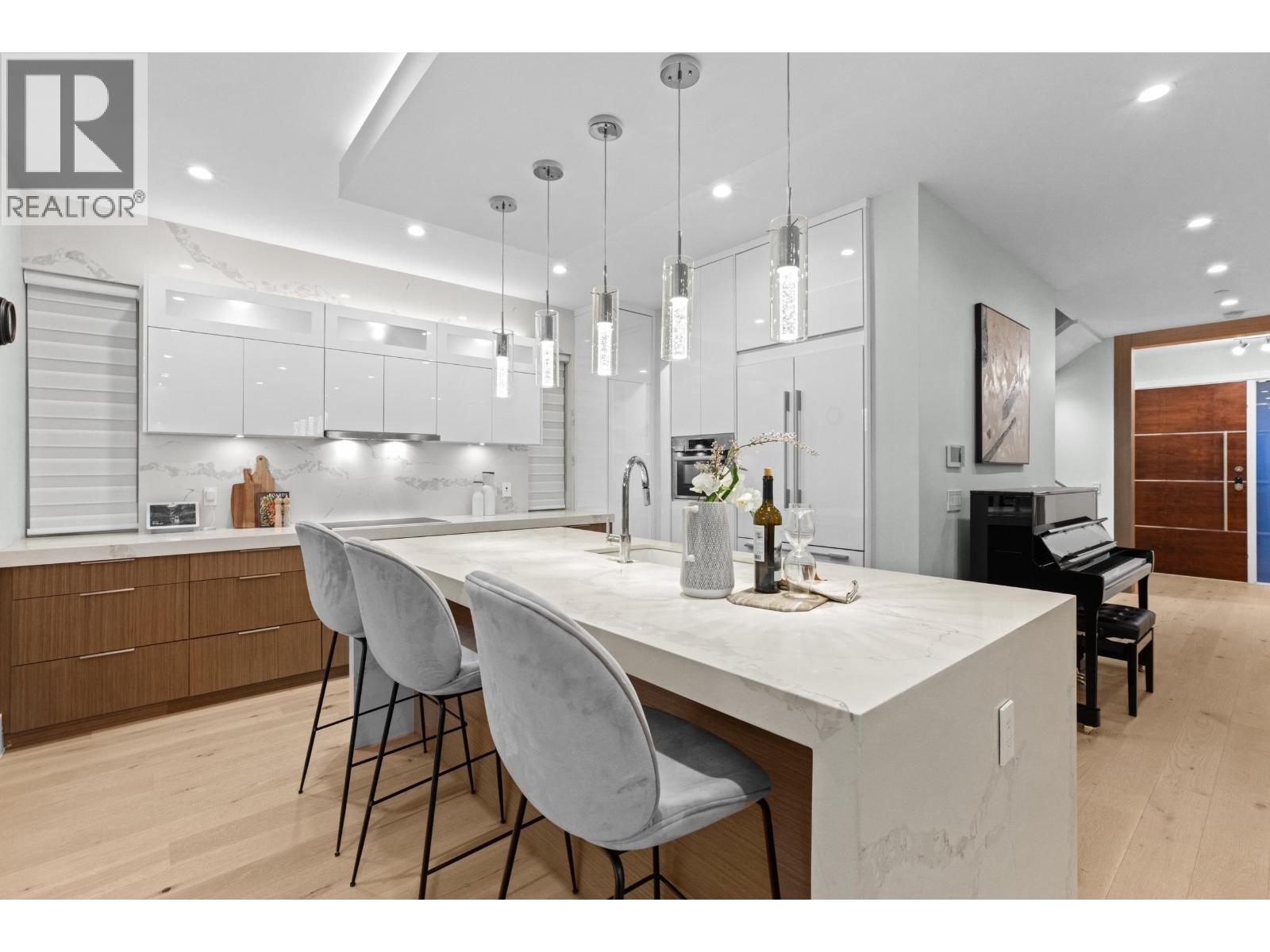 3279 Vimy Crescent, Vancouver, British Columbia V5M 4B5 - Photo 7 - R3064263