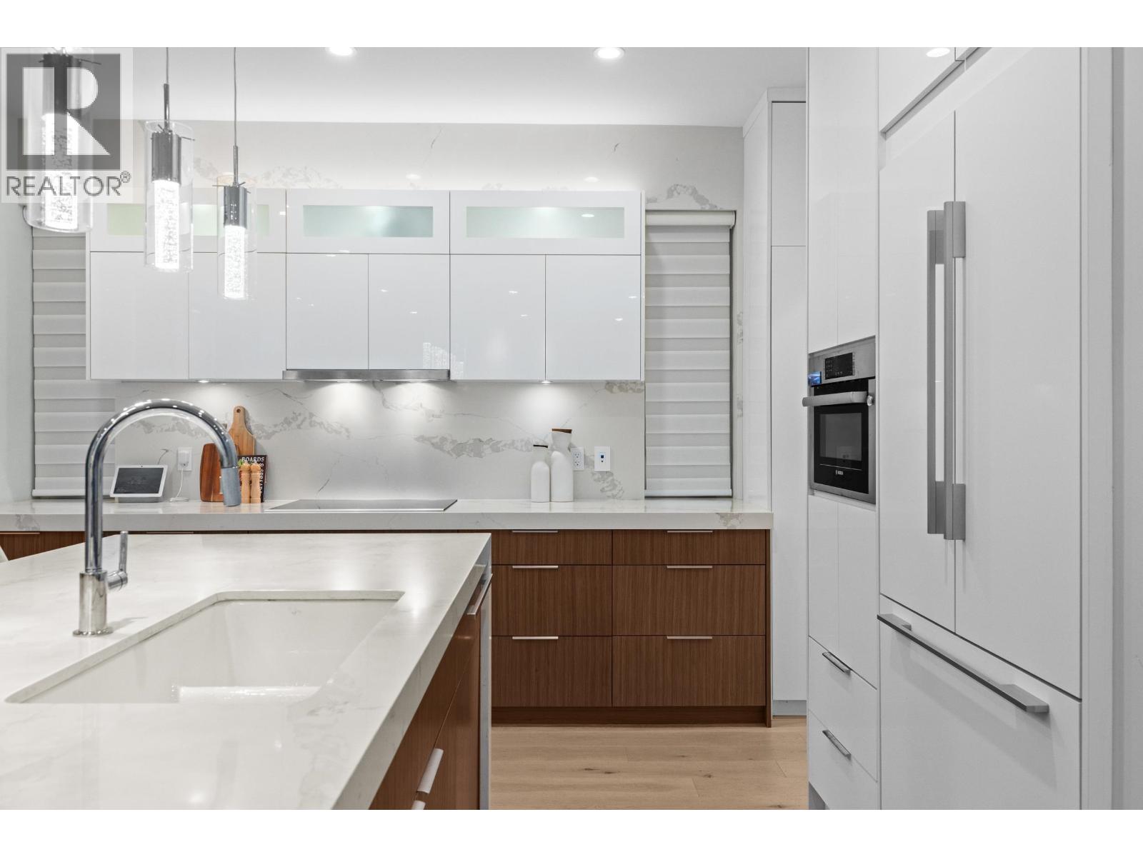 3279 Vimy Crescent, Vancouver, British Columbia V5M 4B5 - Photo 9 - R3064263