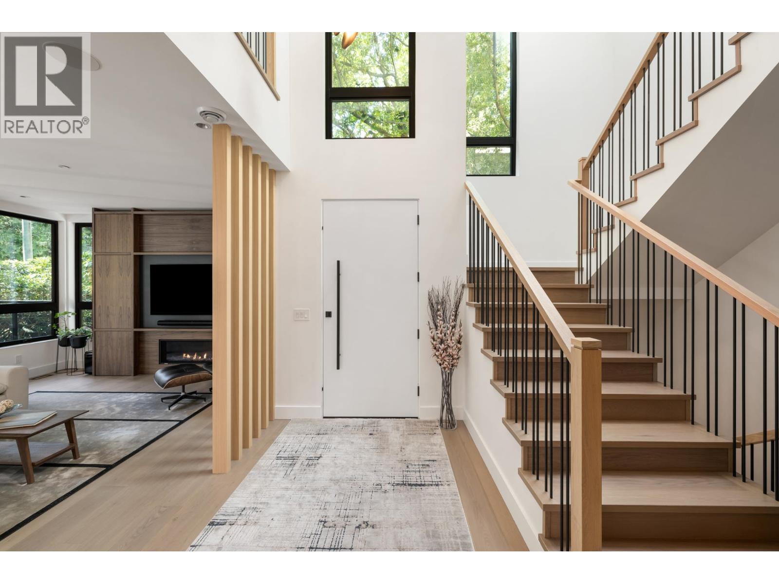 4841 The Dale, West Vancouver, British Columbia  V7W 1K2 - Photo 3 - R3064288