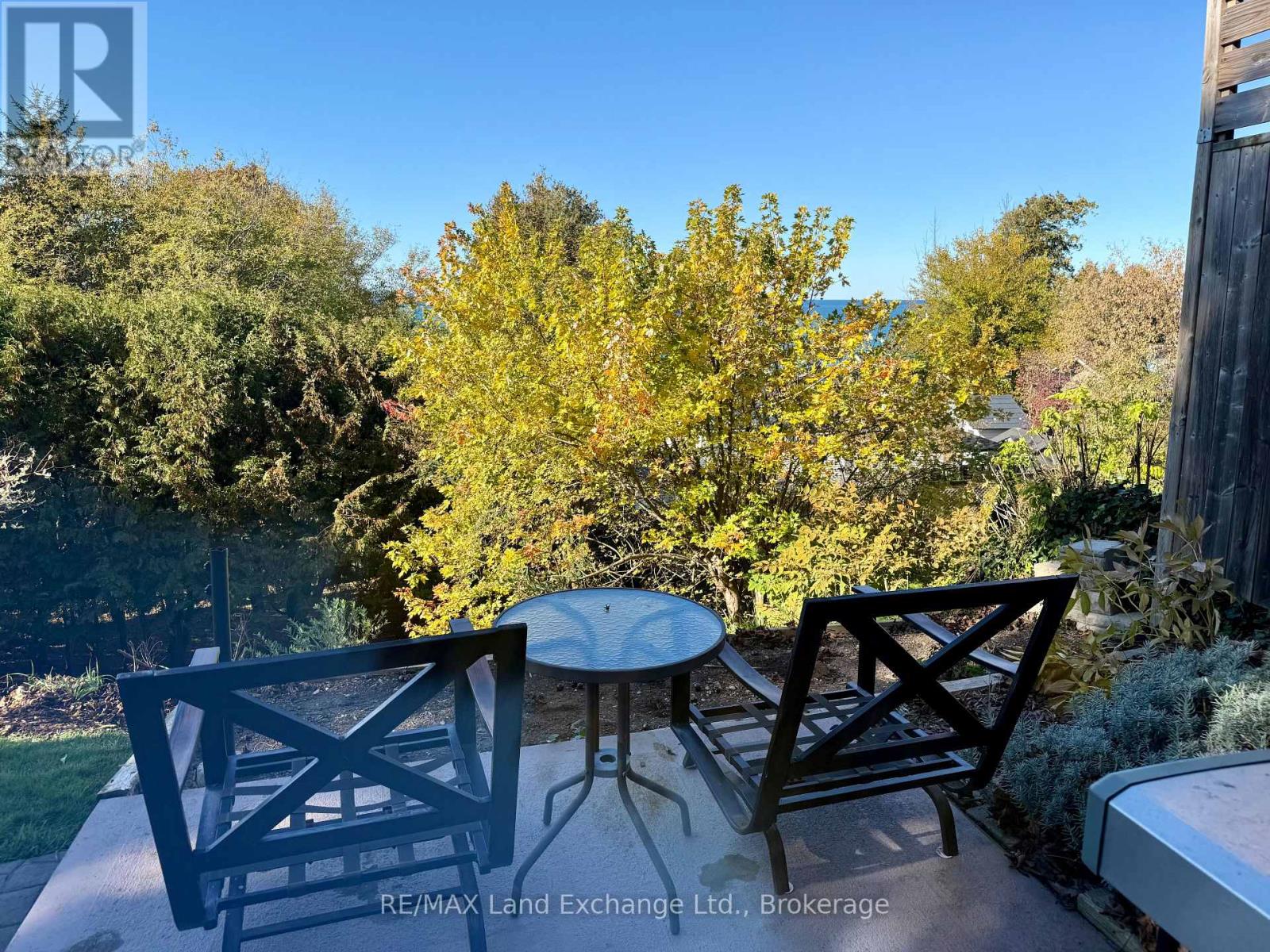 222 Penetangore Row, Kincardine, Ontario  N2Z 2P6 - Photo 17 - X12153013