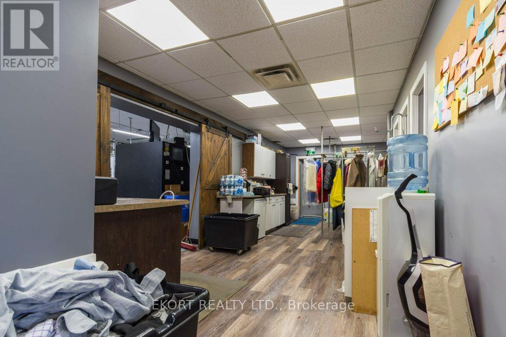 112 College Street W, Belleville, Ontario  K8P 2G5 - Photo 20 - X12505350