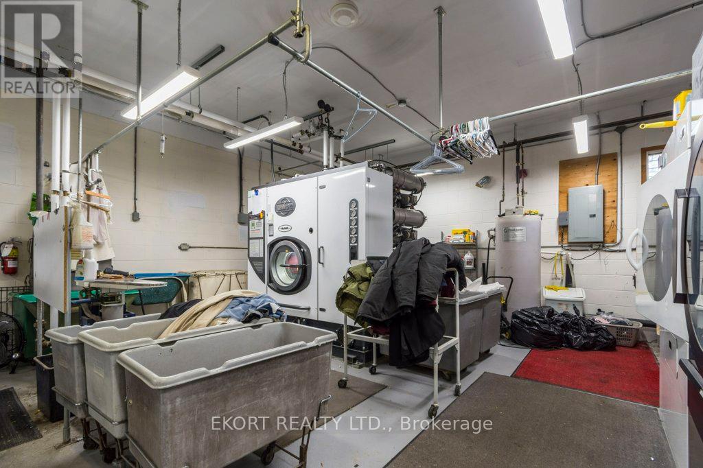 112 College Street W, Belleville, Ontario  K8P 2G5 - Photo 6 - X12505350