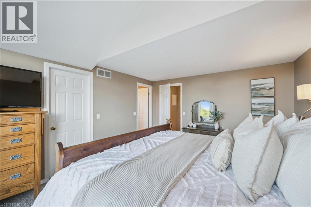 690 Coldstream Drive, Waterloo, Ontario  N2V 2J1 - Photo 13 - 40784277