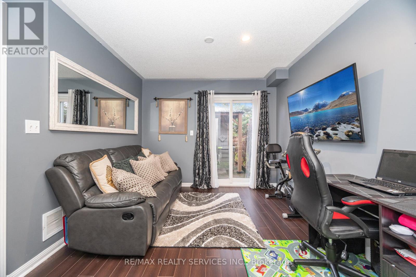 38 - 271 Richvale Drive S, Brampton, Ontario L6Z 4W7 - Photo 32 - W12494850