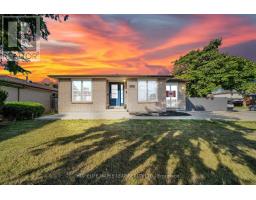 4 LISA COURT, Hamilton, Ontario