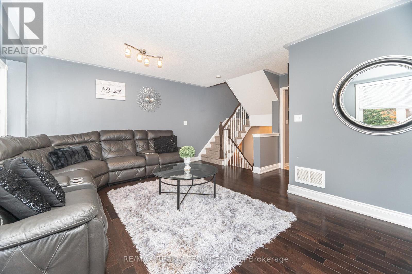 38 - 271 Richvale Drive S, Brampton, Ontario L6Z 4W7 - Photo 9 - W12494850