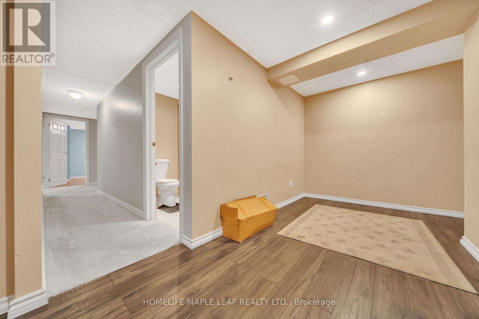 4 Lisa Court, Hamilton, Ontario  L8V 4P9 - Photo 17 - X12505218