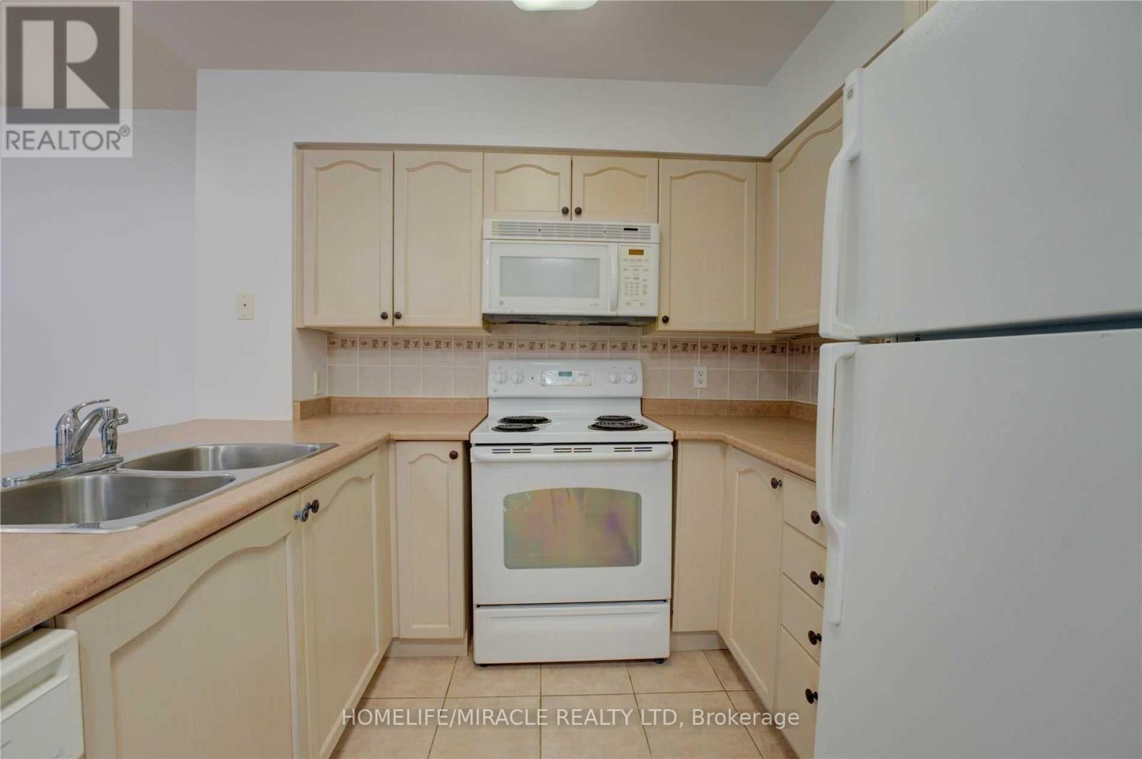 1509 - 30 Grand Trunk Crescent, Toronto, Ontario  M5J 3A4 - Photo 11 - C12505468