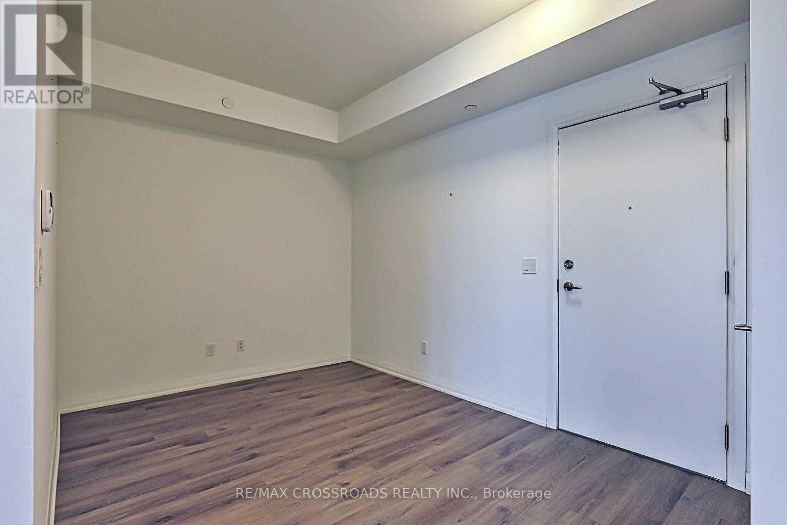 1406 - 65 Oneida Crescent, Richmond Hill, Ontario  L4B 0B1 - Photo 2 - N12505434