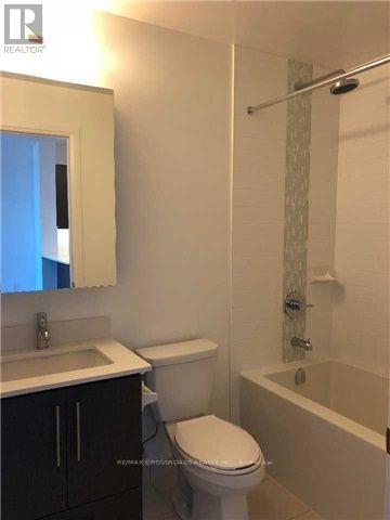 1406 - 65 Oneida Crescent, Richmond Hill, Ontario  L4B 0B1 - Photo 5 - N12505434