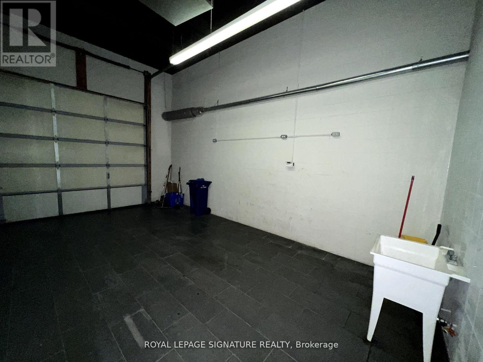 33 - 20 Wertheim Court, Richmond Hill, Ontario  L4B 3A8 - Photo 13 - N12505448