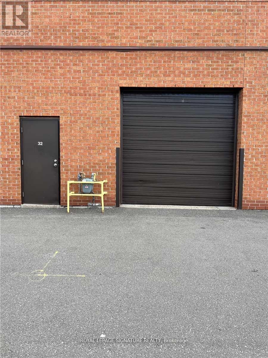 33 - 20 Wertheim Court, Richmond Hill, Ontario  L4B 3A8 - Photo 18 - N12505448