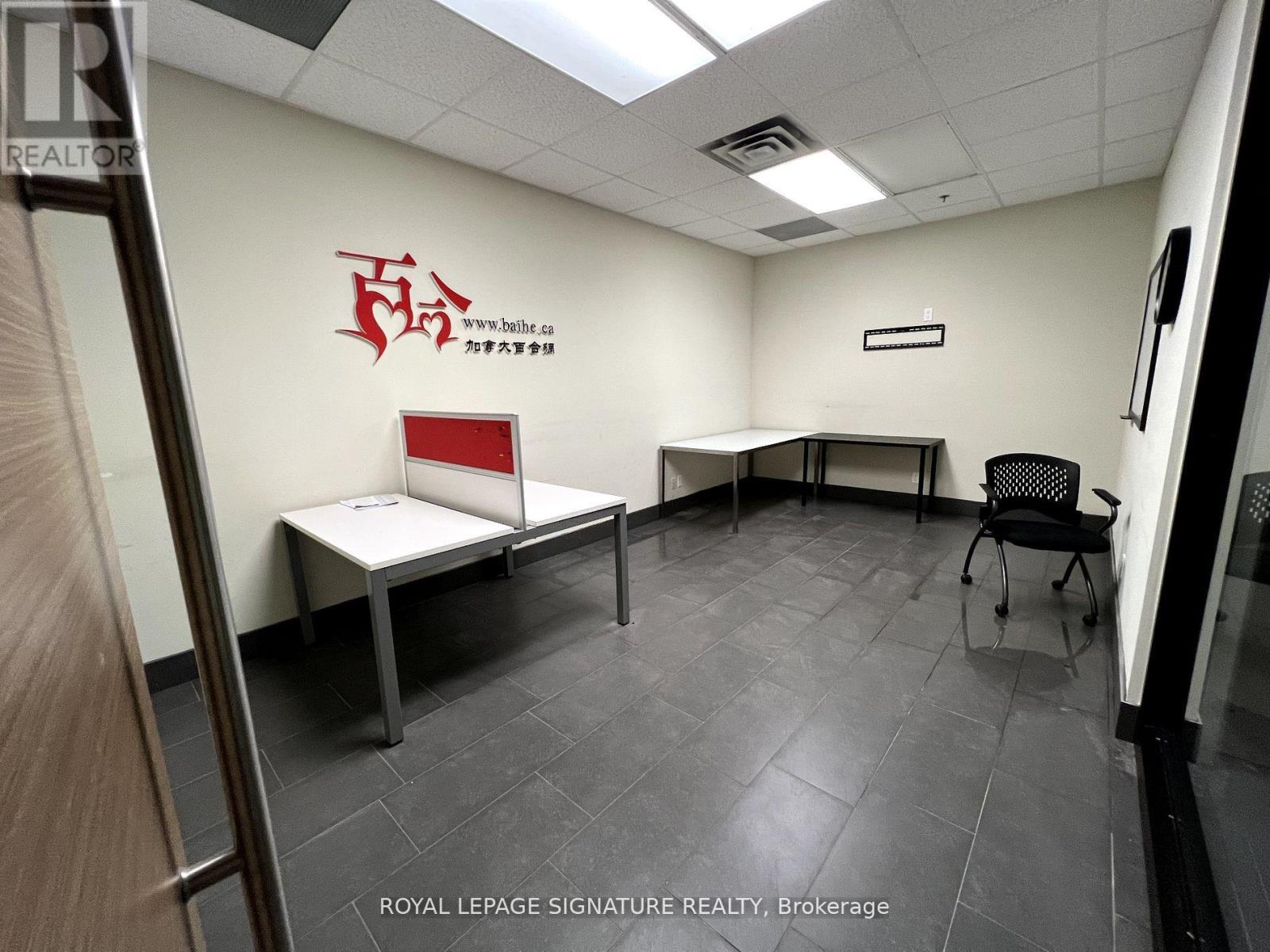 33 - 20 Wertheim Court, Richmond Hill, Ontario  L4B 3A8 - Photo 6 - N12505448