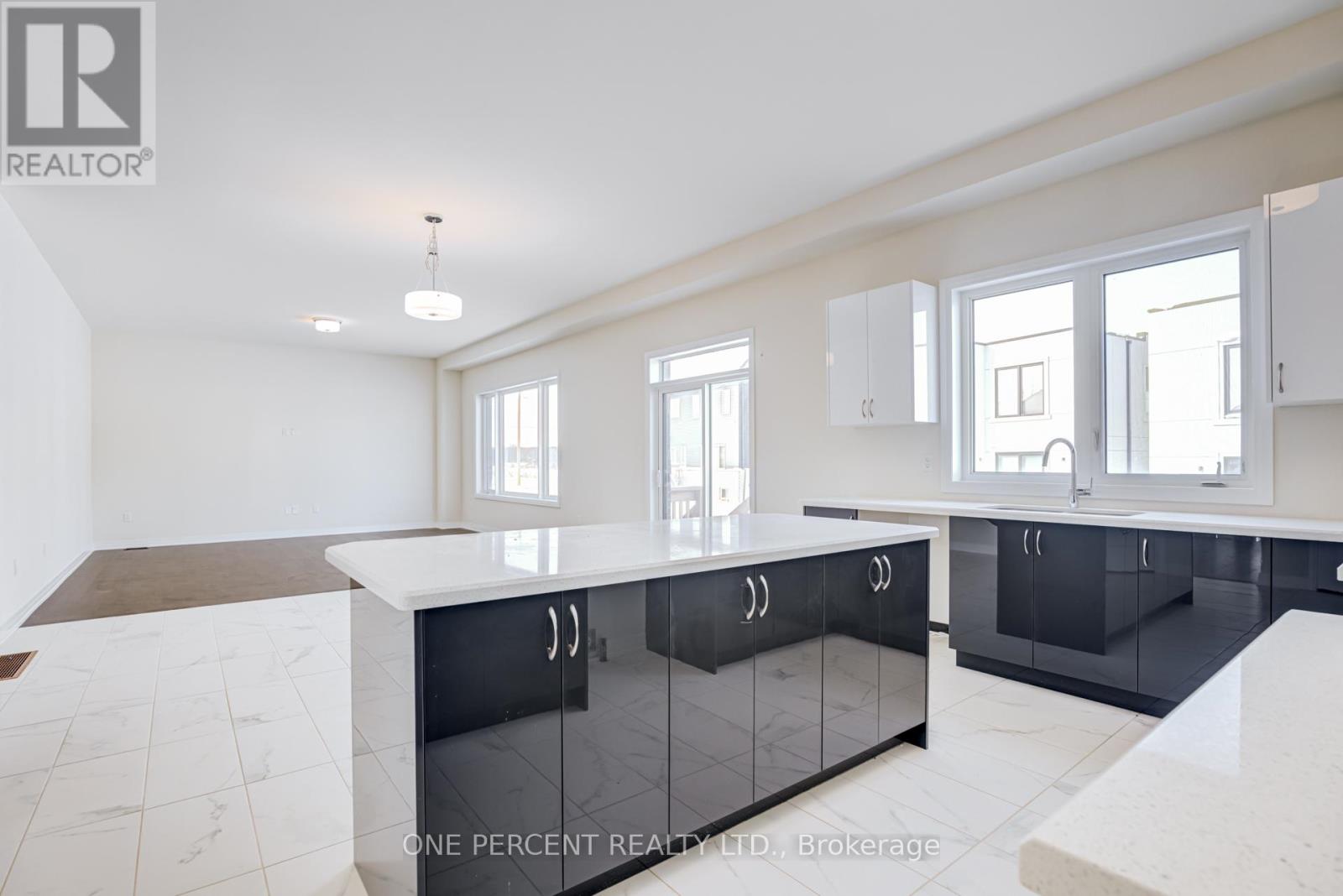 3769 Sunbank Crescent, Severn (West Shore), Ontario  L3V 8N2 - Photo 12 - S12505476