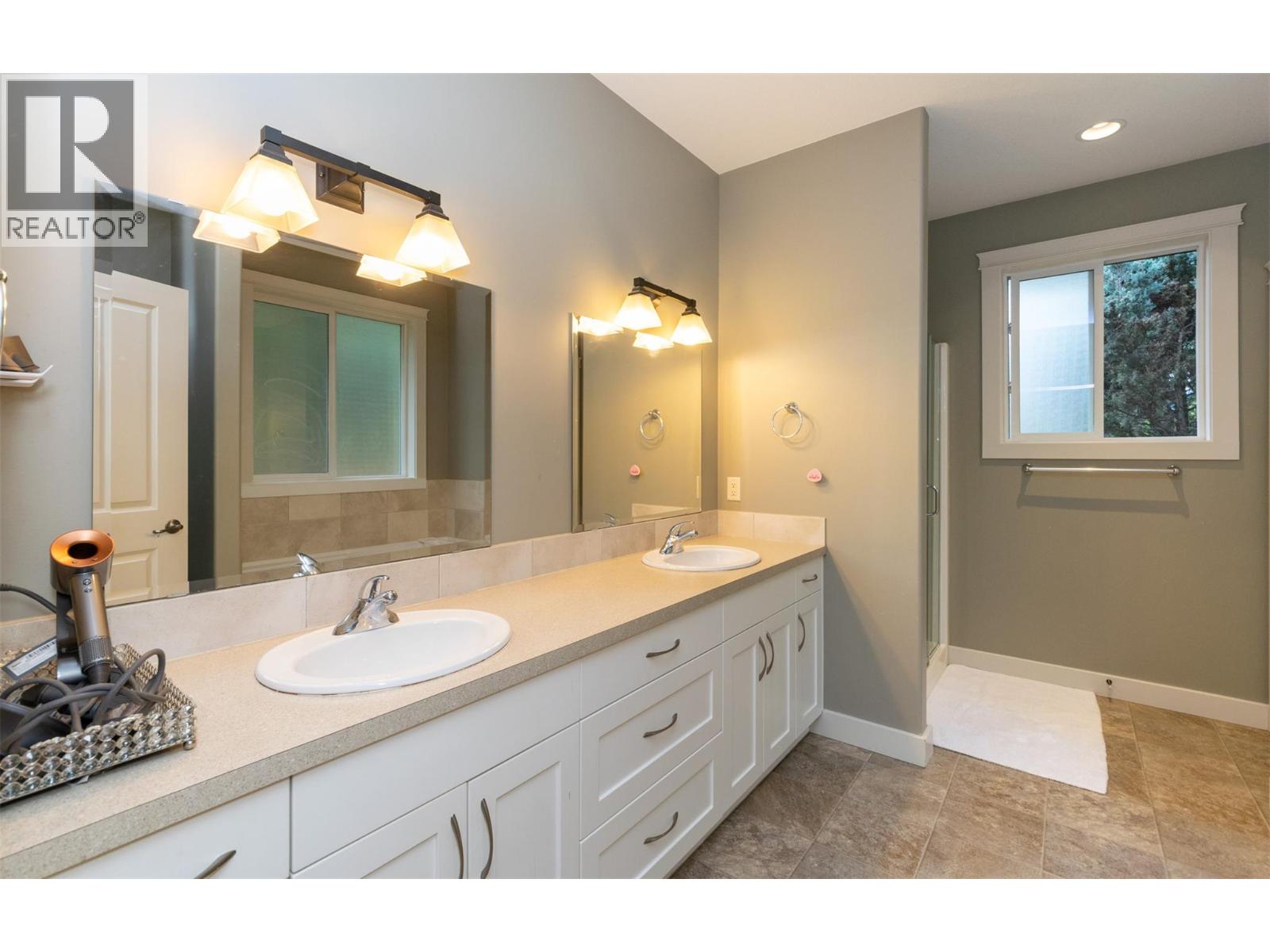 1581 20 Street Ne Unit# 36, Salmon Arm, British Columbia  V1E 0A7 - Photo 24 - 10367325