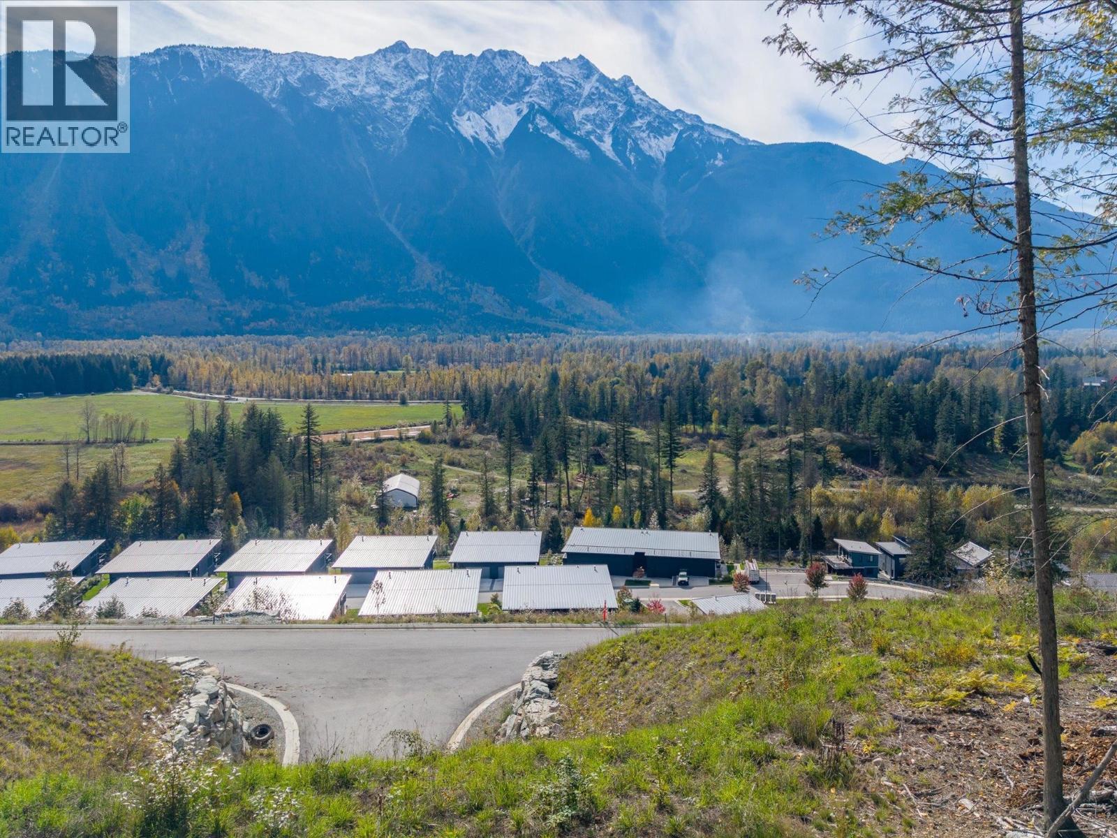 8204 Merlot Peak Drive, Pemberton, British Columbia  V0N 2L3 - Photo 17 - R3050577