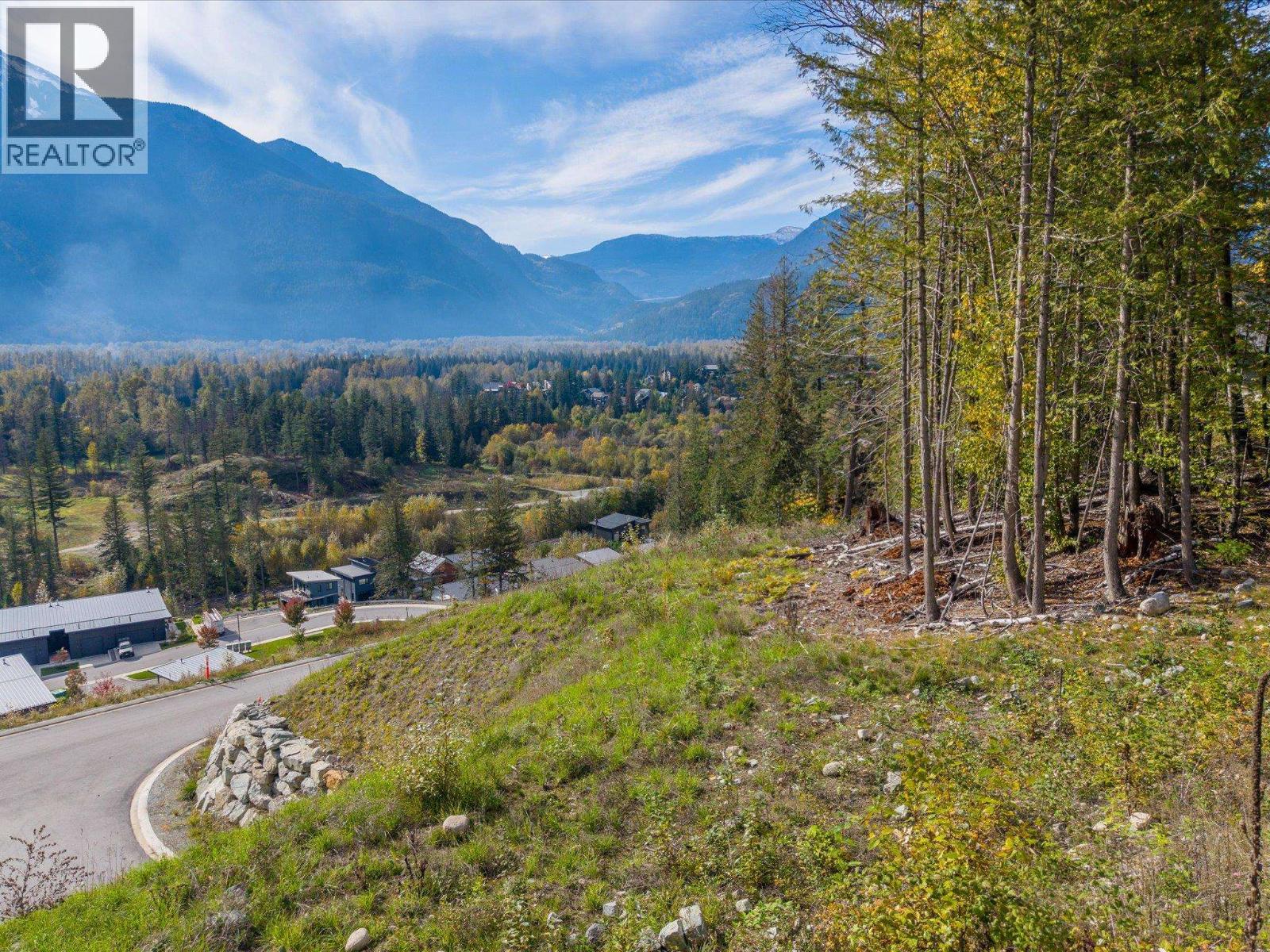 8204 Merlot Peak Drive, Pemberton, British Columbia  V0N 2L3 - Photo 16 - R3050577