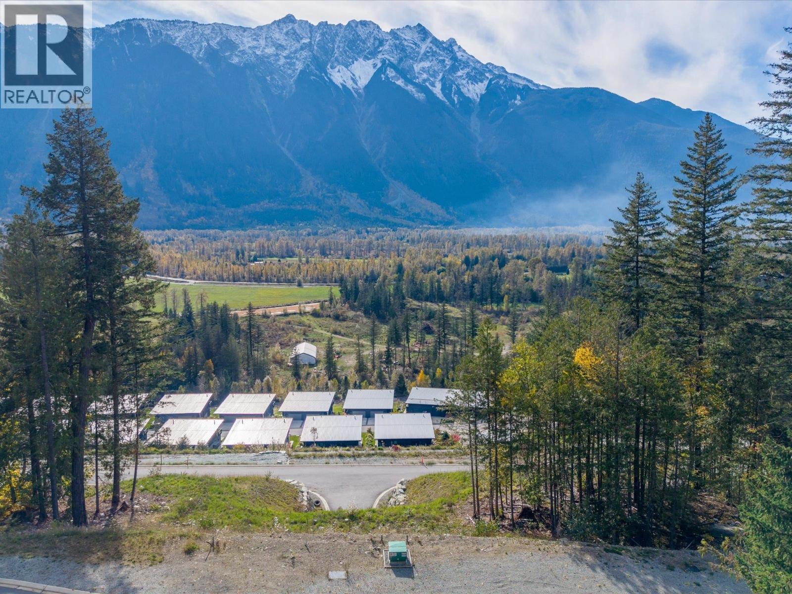 8204 Merlot Peak Drive, Pemberton, British Columbia  V0N 2L3 - Photo 1 - R3050577