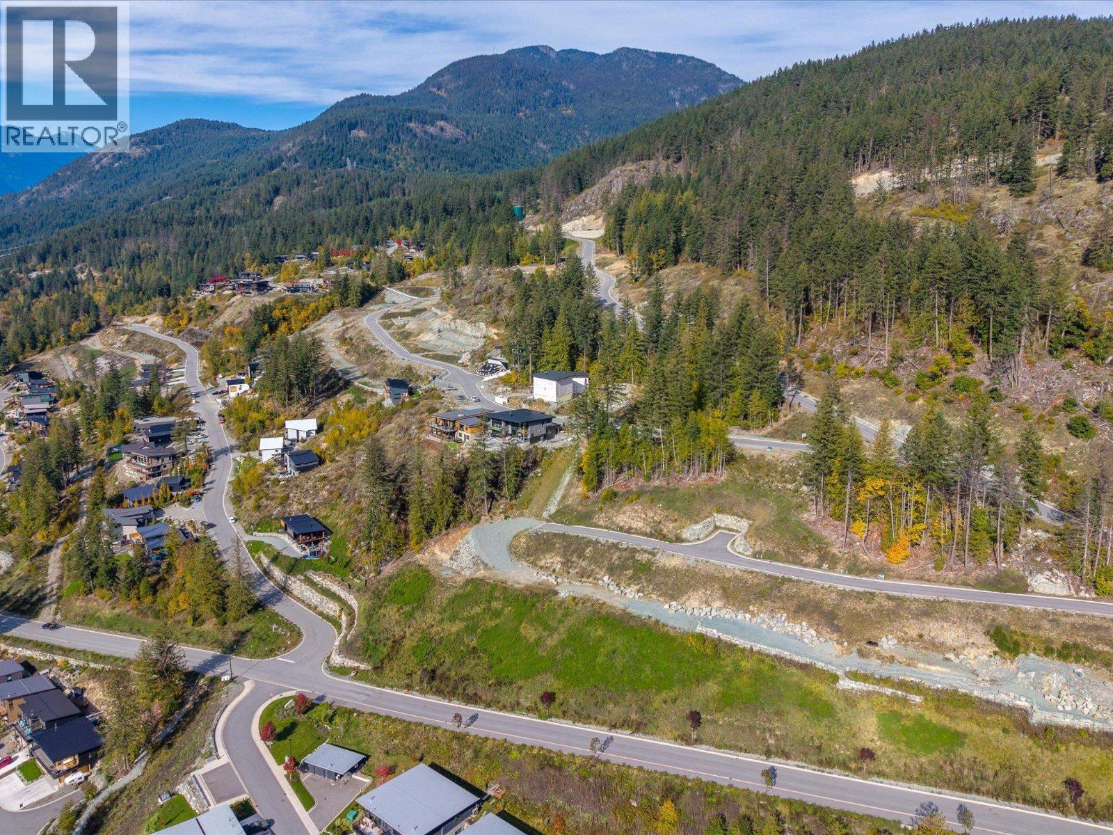 8204 Merlot Peak Drive, Pemberton, British Columbia  V0N 2L3 - Photo 9 - R3050577