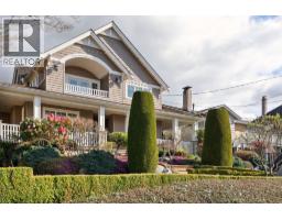 2185 LAWSON AVENUE, West Vancouver, British Columbia