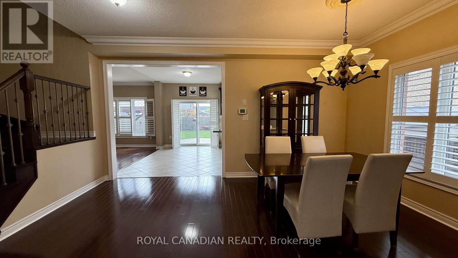 382 Sunny Meadow Boulevard, Brampton, Ontario  L6R 0N9 - Photo 6 - W12505394