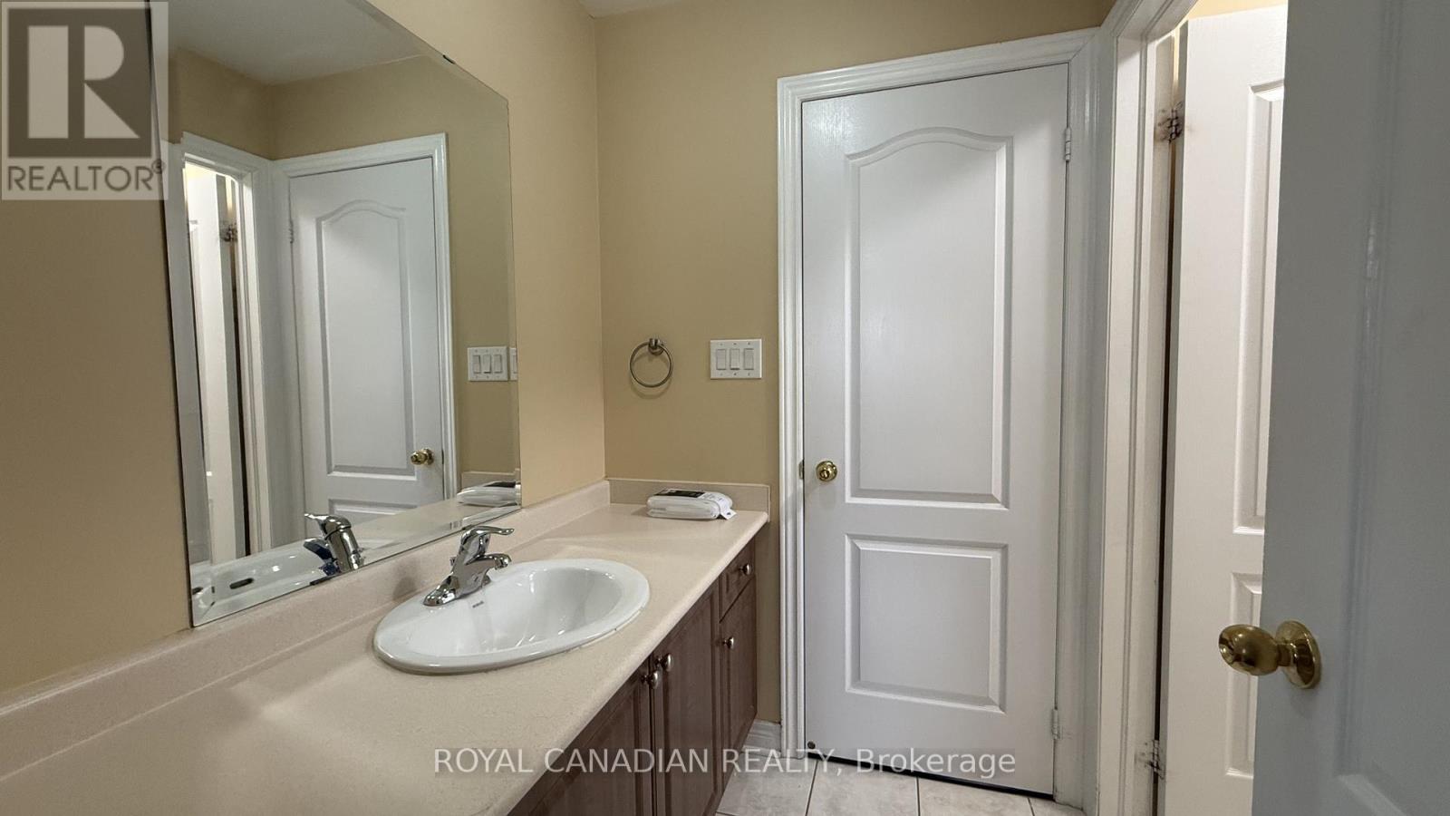 382 Sunny Meadow Boulevard, Brampton, Ontario  L6R 0N9 - Photo 32 - W12505394