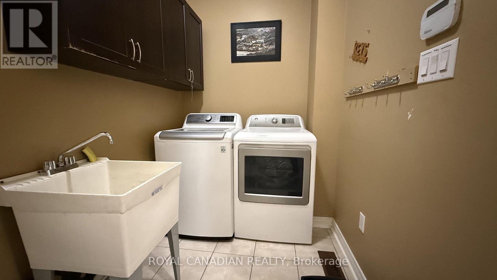 382 Sunny Meadow Boulevard, Brampton, Ontario  L6R 0N9 - Photo 38 - W12505394