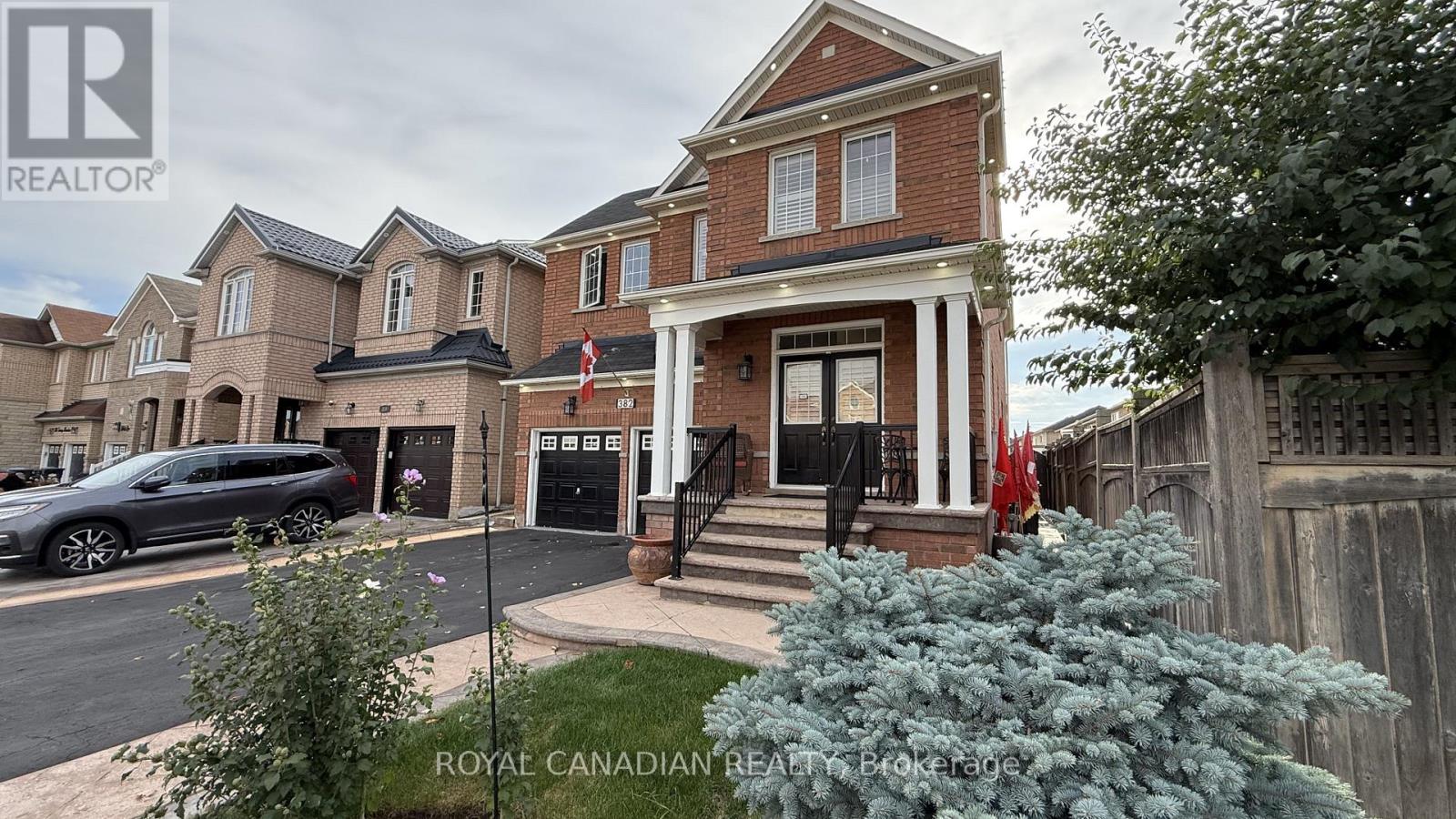 382 Sunny Meadow Boulevard, Brampton, Ontario  L6R 0N9 - Photo 3 - W12505394