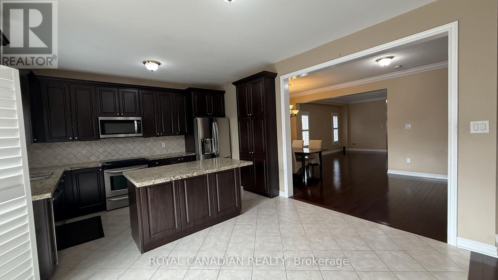 382 Sunny Meadow Boulevard, Brampton, Ontario  L6R 0N9 - Photo 14 - W12505394