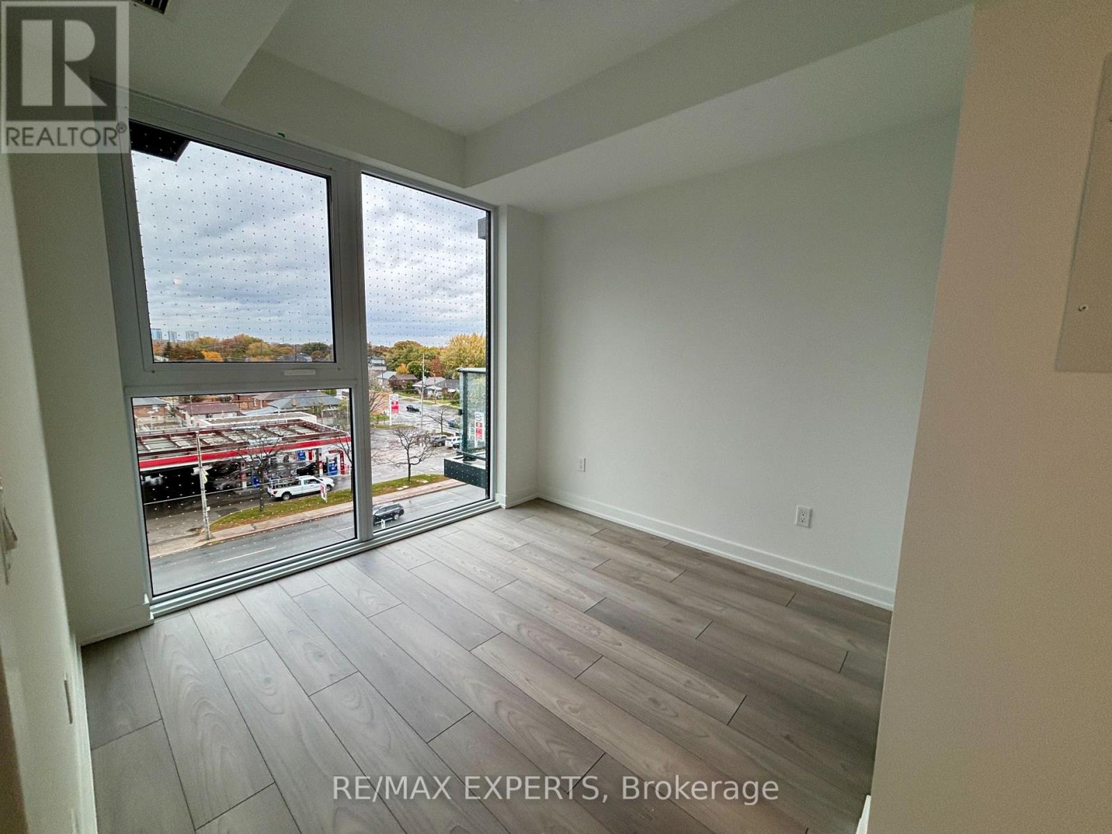 404 - 1007 The Queensway, Toronto, Ontario  M8Z 0H4 - Photo 7 - W12499032