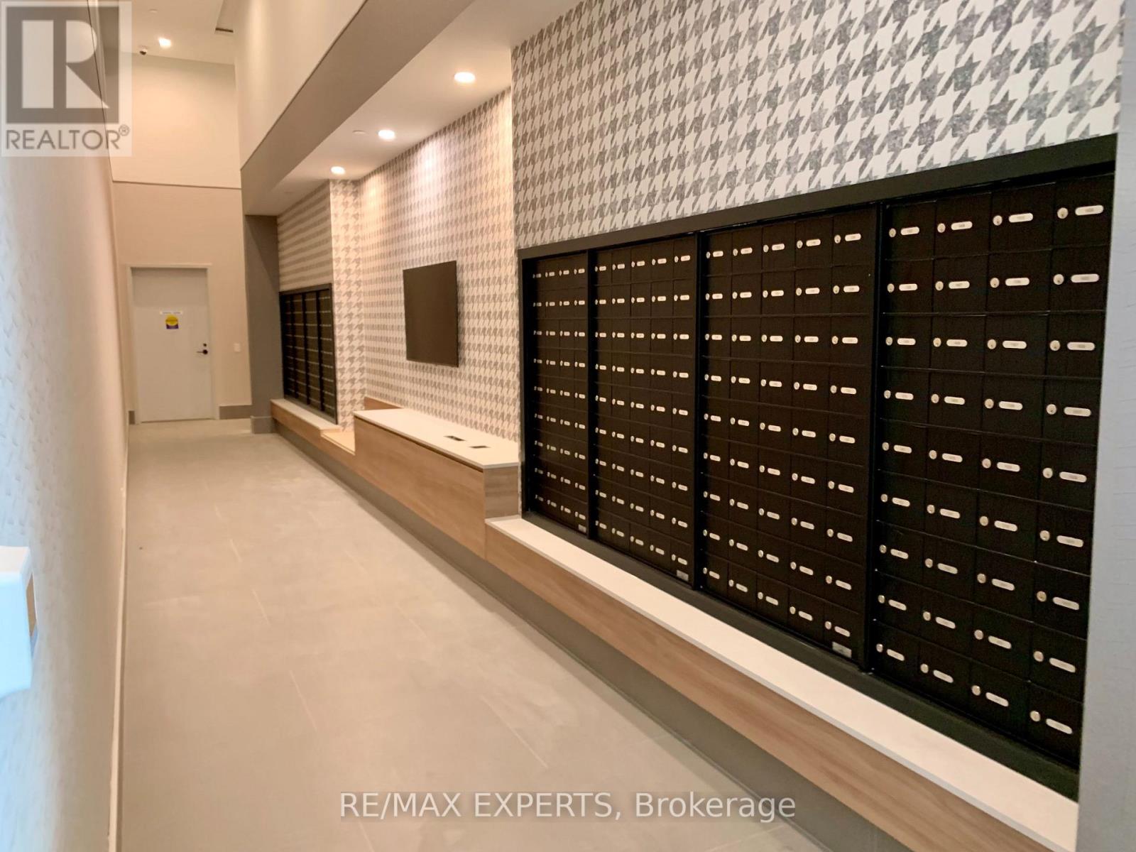 404 - 1007 The Queensway, Toronto, Ontario  M8Z 0H4 - Photo 14 - W12499032