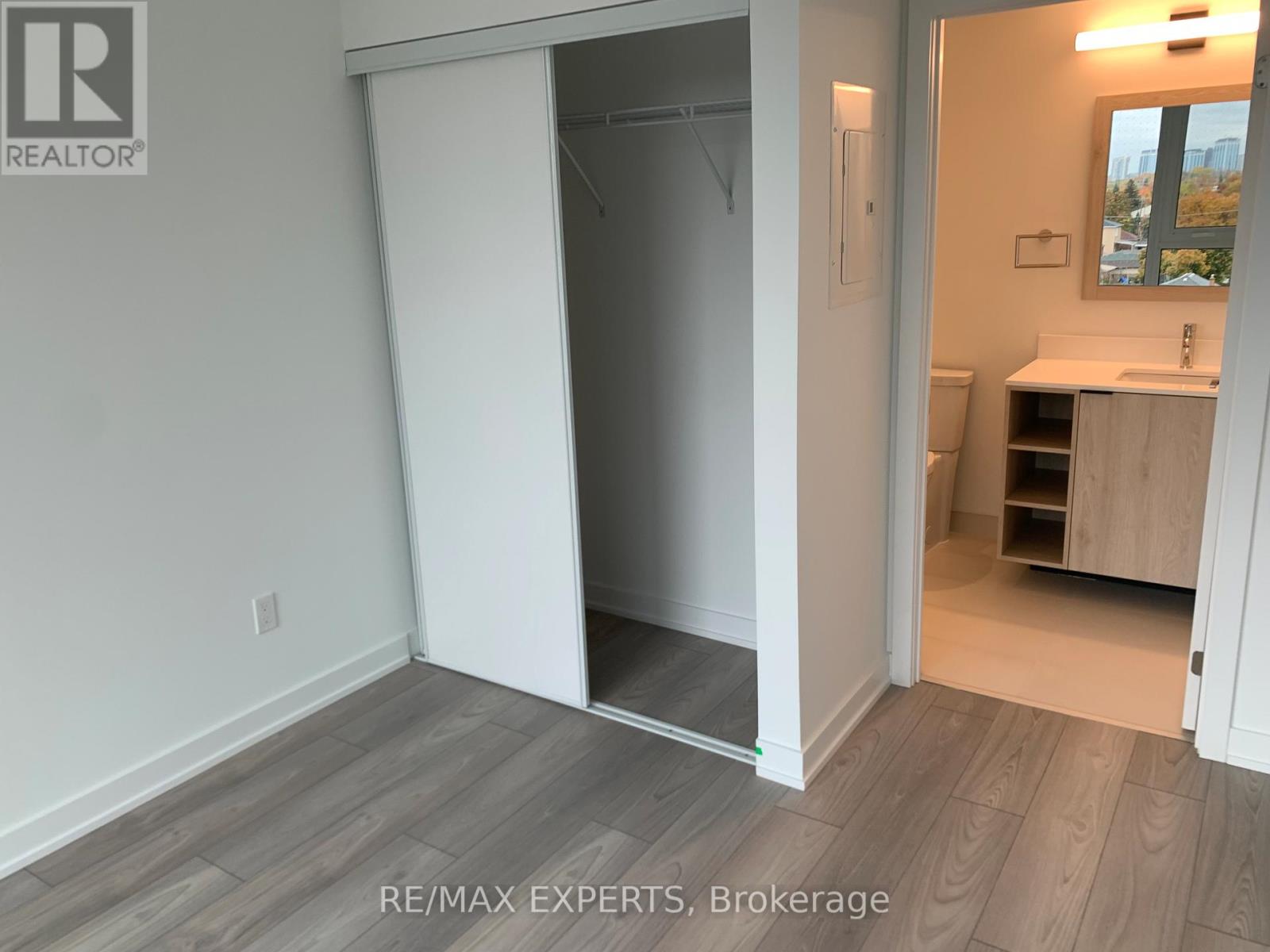 404 - 1007 The Queensway, Toronto, Ontario  M8Z 0H4 - Photo 8 - W12499032