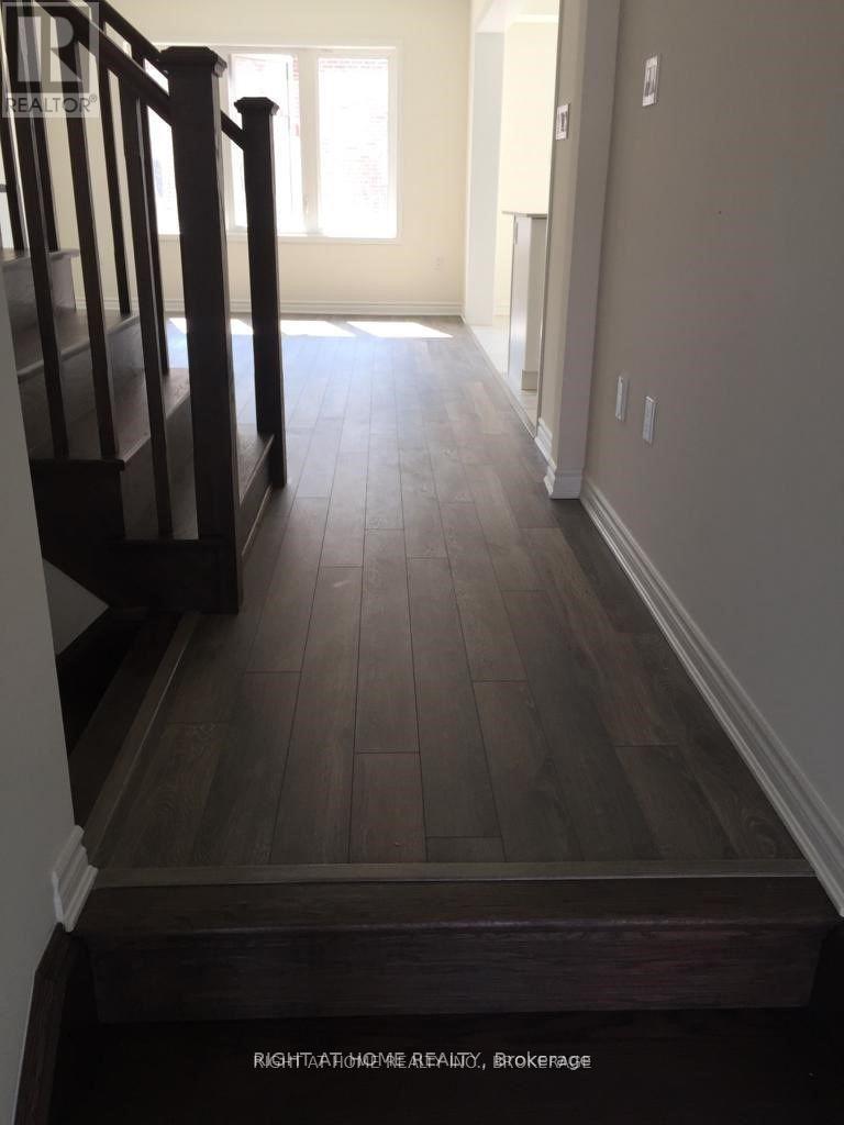 100 Leiterman Drive, Milton, Ontario  L9T 9L3 - Photo 4 - W12505456