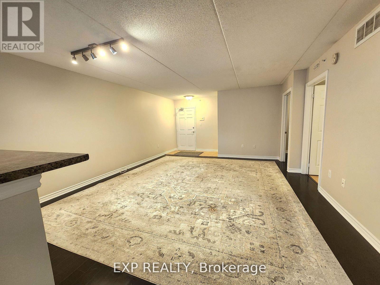 305 - 1350 Main Street E, Milton, Ontario  L9T 7S6 - Photo 5 - W12505460