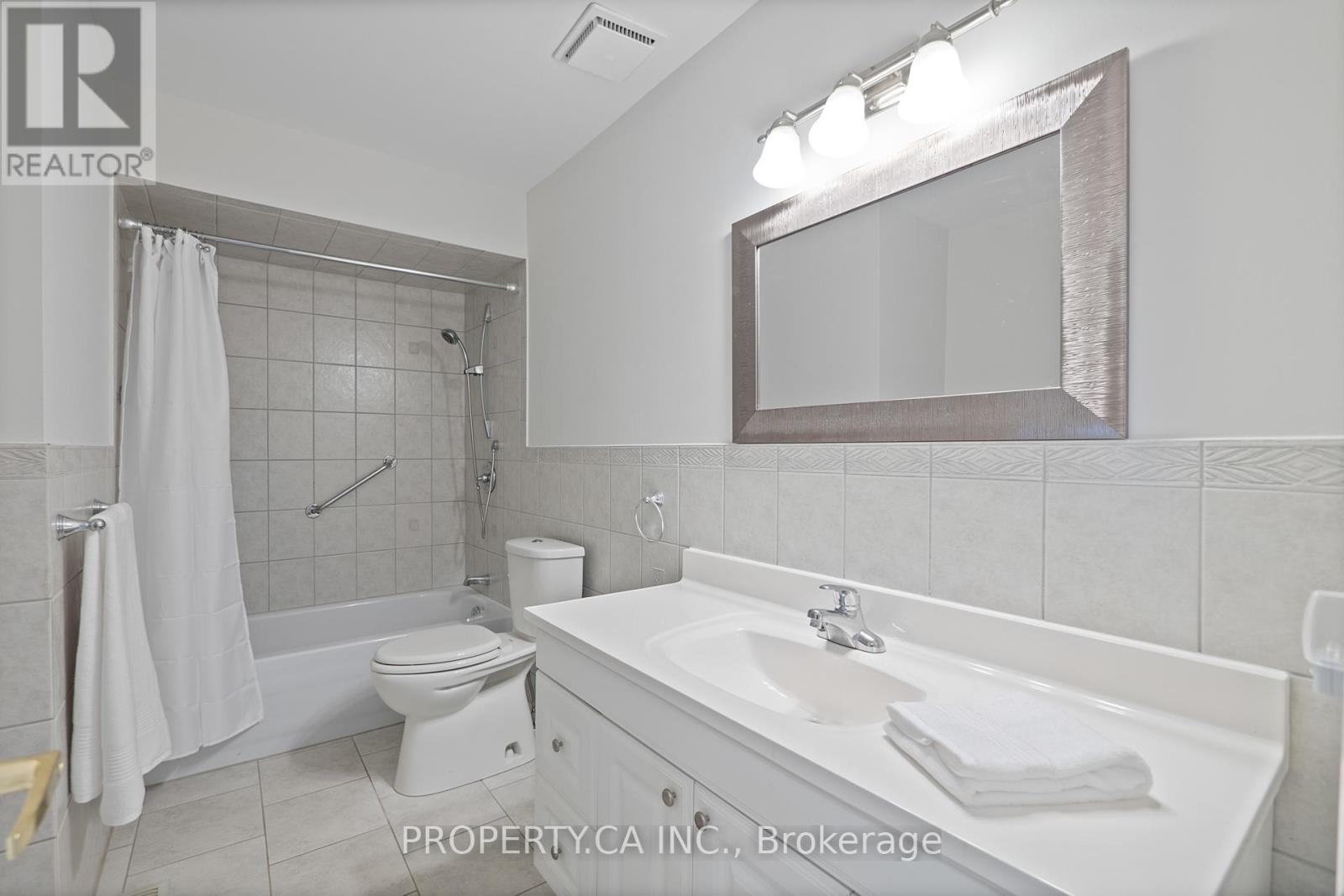 28 Clubhouse Court, Toronto, Ontario  M3L 2K5 - Photo 26 - W12505480