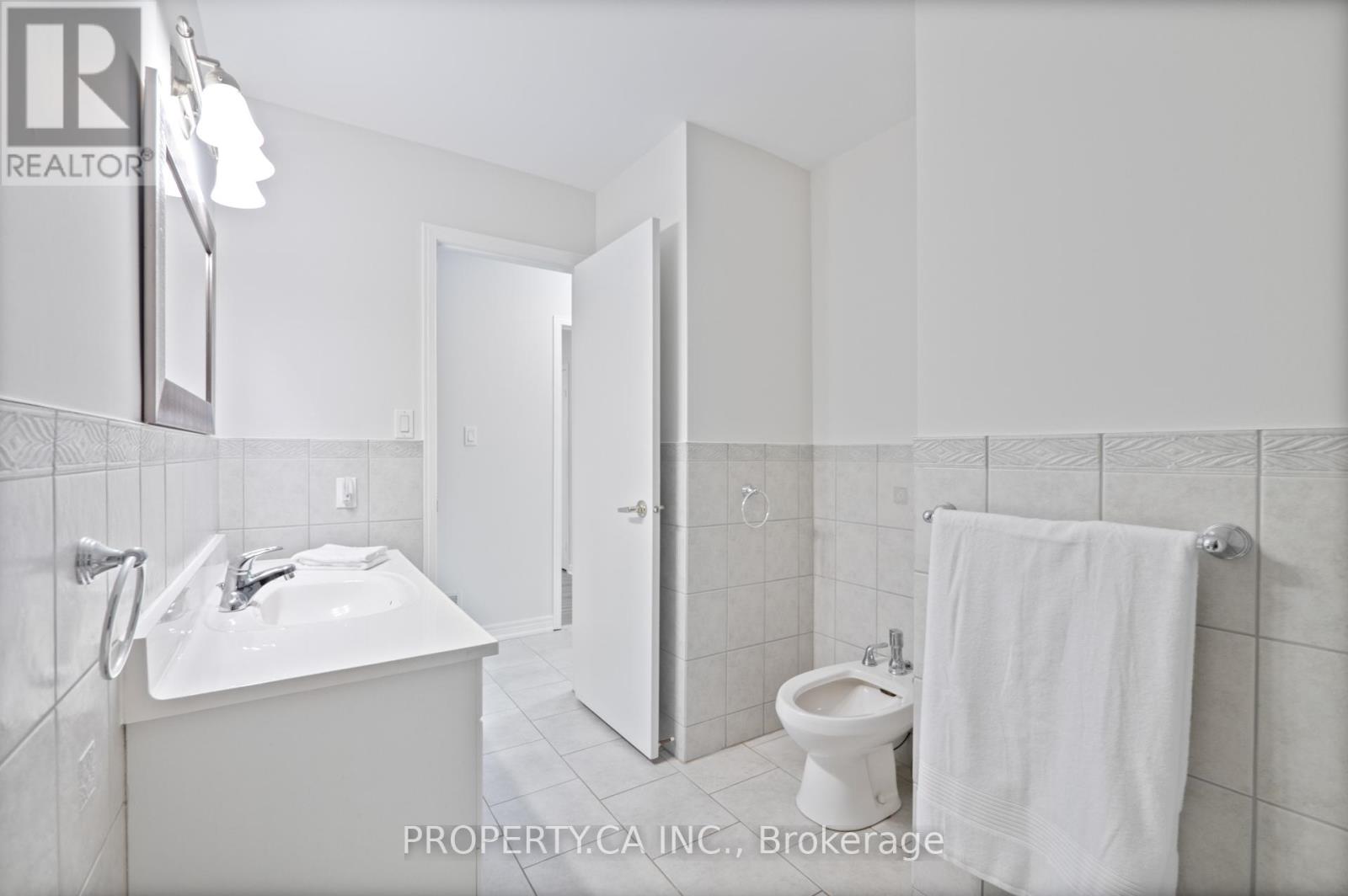 28 Clubhouse Court, Toronto, Ontario  M3L 2K5 - Photo 27 - W12505480