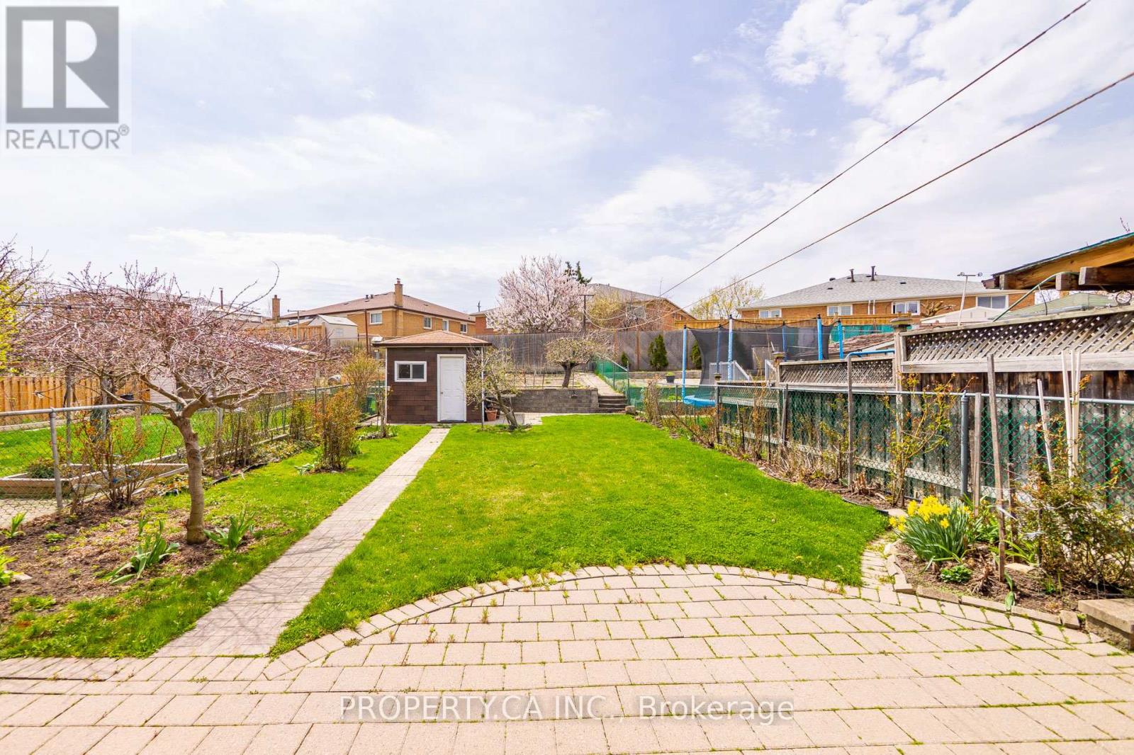 28 Clubhouse Court, Toronto, Ontario  M3L 2K5 - Photo 31 - W12505480