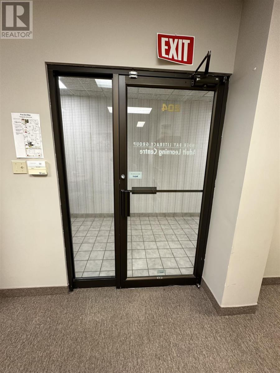 106 Cumberland St, Thunder Bay, Ontario  P7A 4M2 - Photo 3 - TB253276